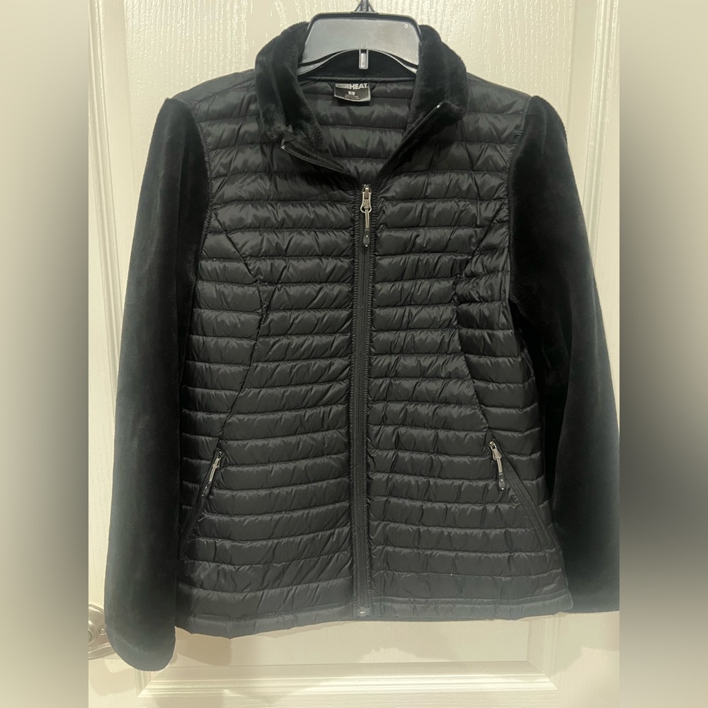 32 Degrees Black Puffer Jacket         Size: Small